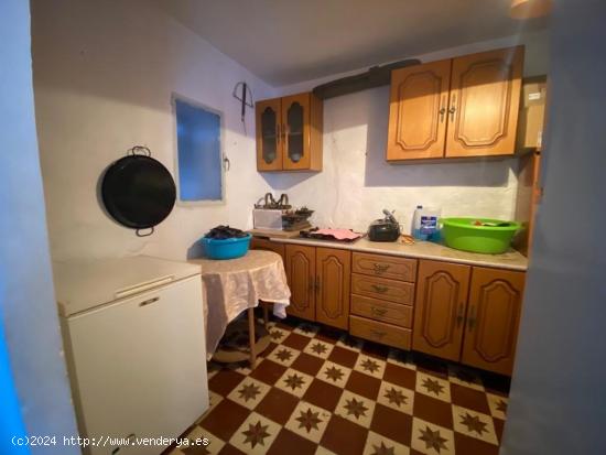 VENTA AMPLIA CASA CON TERRAZA - CADIZ