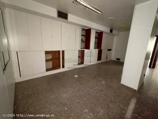 OFICINAS EN VENTA Y ALQUILER 220 METROS 6 DESPACHOS Y ZONA DE ESPERA Y RECEPCION - ALBACETE