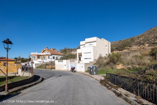 TERRENO URBANO EN ALFACAR - GRANADA