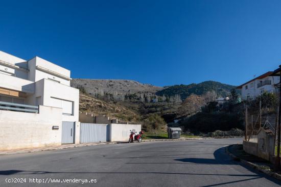 TERRENO URBANO EN ALFACAR - GRANADA