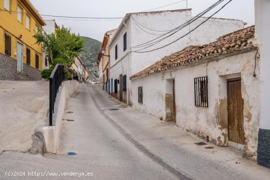  Casa de Pueblo - GRANADA 