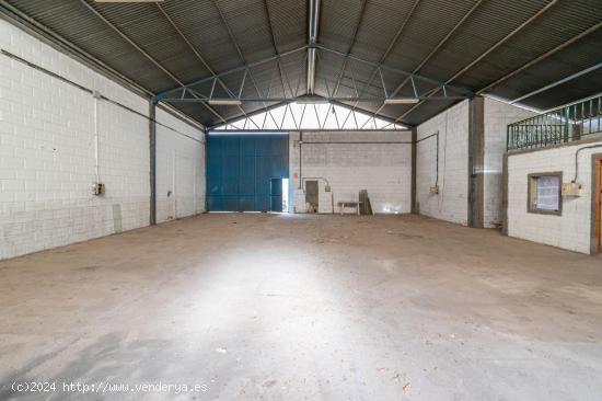 NAVE INDUSTRIAL DE 240M2 EN JUN-GRANADA - GRANADA