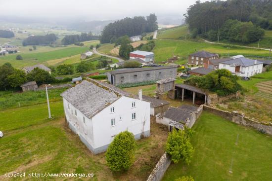  Casa de piedra con terreno en el pueblecito de Barreiros. - LUGO 