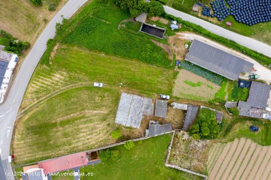 Casa de piedra con terreno en el pueblecito de Barreiros. - LUGO