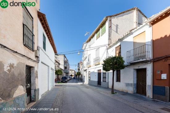  Preciosa casa en el centro de Santa Fe, junto calle Real - GRANADA 