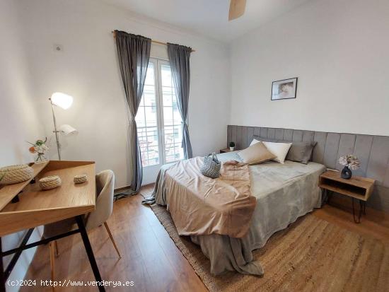 Alquiler de habitaciones en apartamento de 5 dormitorios en Delicias, Madrid - MADRID