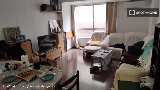 Habitación en piso compartido en Mislata - VALENCIA