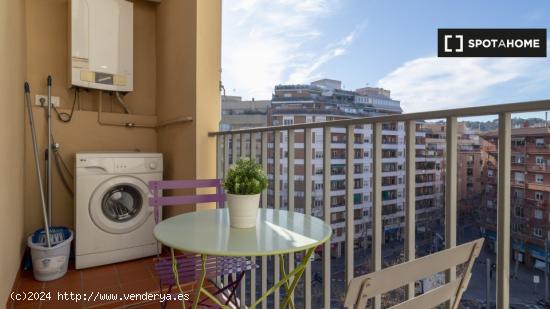 Apartamento entero de 2 dormitorios en Barcelona. - BARCELONA