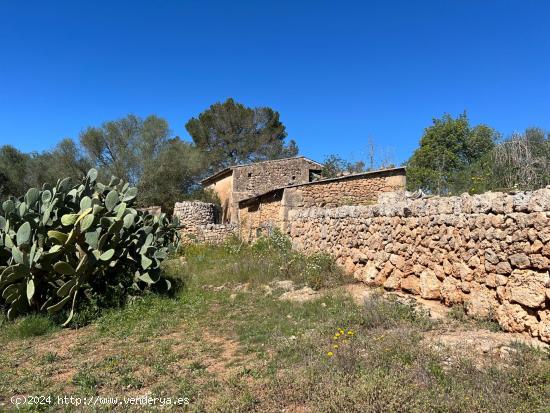  Casa de Campo de 180m2 para reformar en Llucmajor - BALEARES 