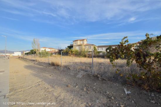  Solar de 165,82 m2 situado en el Vial de Churriana de la Vega. - GRANADA 