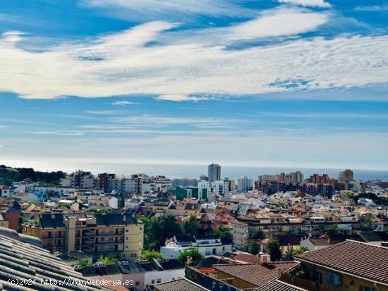 EXCEPCIONAL ATICO EN LOS PACOS CON VISTAS PANORAMICAS - MALAGA