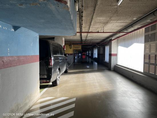 Parking en venta en Travessera de les Corts - BARCELONA