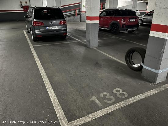  Parking en venta en la calle Ecuador - BARCELONA 