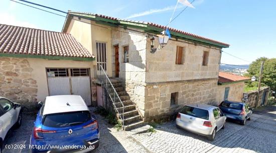 CASA IDEPENDIENTE CON GARAJE Y BODEGA EN SEIXALBO, OURENSE - ORENSE