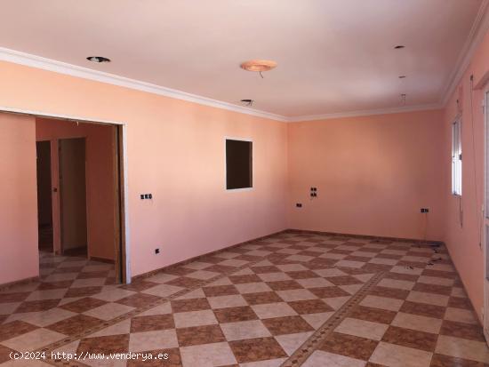 CASABANCO VENDE PLANTA ALTA EN  LA GARROVILLA. - BADAJOZ