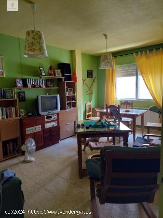 Se VENDE PISO en zona CENTRICA en CORIA-CÁCERES - CACERES