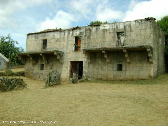  CASA EN CARBALLIÑO - ORENSE 