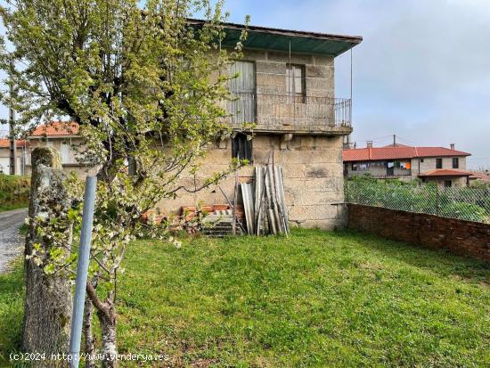 CASA DE PIEDRA  CON TERRENO PARA REHABILITAR - ORENSE