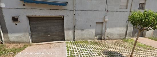  Venta de bajo comercial/almacén en A Valenzá - ORENSE 