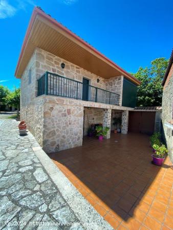 ESTUPENDO CHALET   EN COLES  CON FINCA , CENADOR CERRADO, GARAJE Y BODEGA - ORENSE