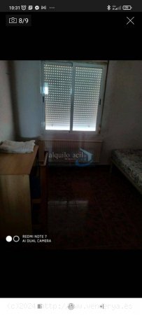 Se alquila piso/Francisco Javier de Moya/4 dormitorios/ 2 baños/1000 €