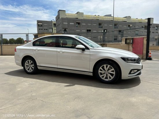 Volkswagen Passat 2.0 TDI 110kW (150CV) - Parla