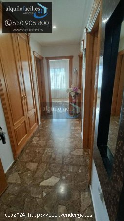 SE ALQUILA PISO EN C/ LEPANTO DE 4 HABITACIONES Y 2 BAÑOS CON GARAJE OPCIONAL POR 800€