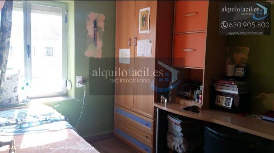 SE VENDE PISO EN C/ POZO DE LA NIEVE DE 4 HABITACIONES  POR 180.000€