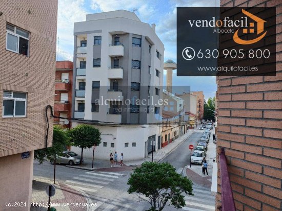 SE VENDE PISO EN C/ ALMERIA DE 1 DORMITORIO POR 108000€