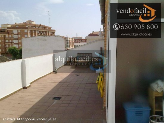  SE VENDE ATICO + GARAJE DE 2 DORMITORIOS Y TERRAZA 65 METROS POR 179000€ 