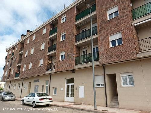 PISO CON PISCINA EN SANTO DOMINGO DE LA CALZADA