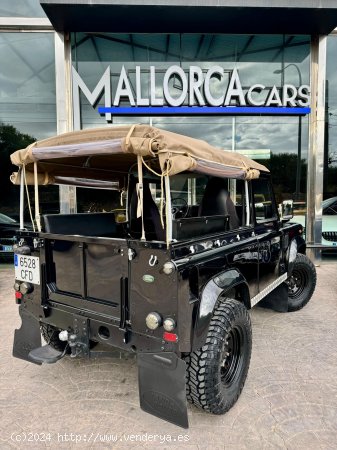 Land-Rover Defender I 90 2.5 Td5 FAMILIAR - Palma