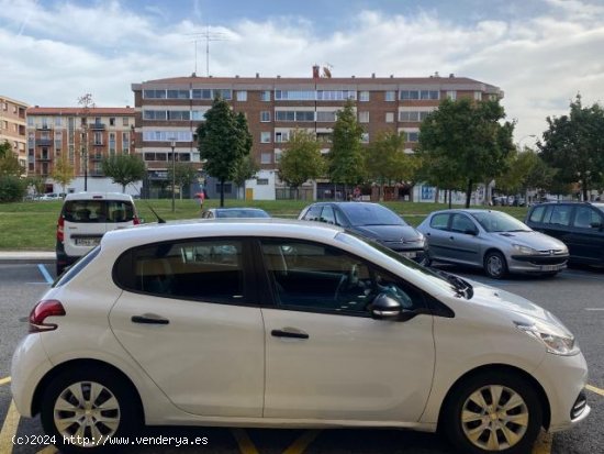 PEUGEOT 208 en venta en Pamplona/IruÃ±a (Navarra) - Pamplona/IruÃ±a