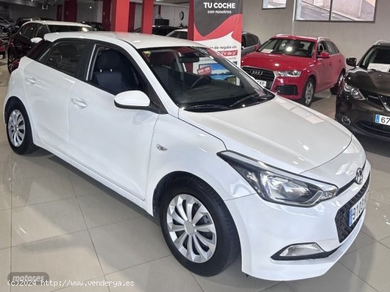 Hyundai i20 1200 85 CV ESSENCE de 2017 con 106.741 Km por 9.900 EUR. en Tenerife