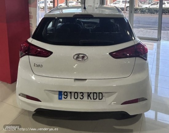 Hyundai i20 1200 85 CV ESSENCE de 2017 con 106.741 Km por 9.900 EUR. en Tenerife