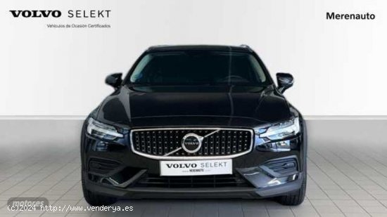 Volvo V 60 V60 Cross Country Core, B4 (diesel) AWD, Diesel de 2023 con 28.875 Km por 42.500 EUR. en 