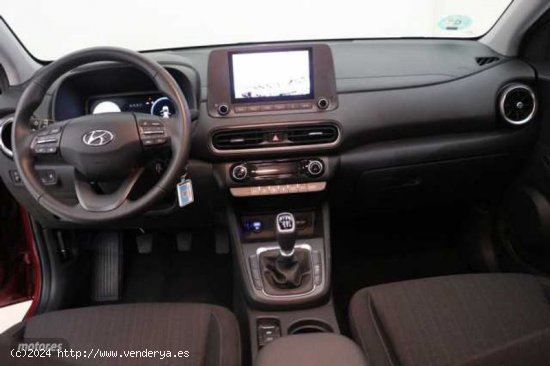 Hyundai Kona 1.0 TGDI Maxx 4x2 de 2023 con 16.627 Km por 20.990 EUR. en A Coruna