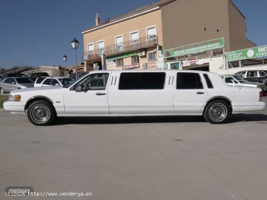 Lincoln Town car Limusina de 1992 con 23.474 Km por 12.000 EUR. en Madrid