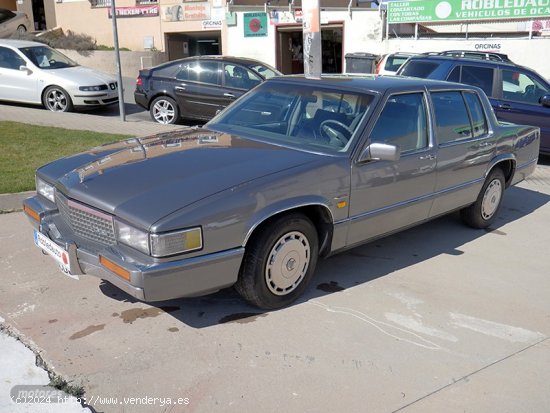 Cadillac Deville Sedan de 1989 con 184.736 Km por 8.500 EUR. en Madrid