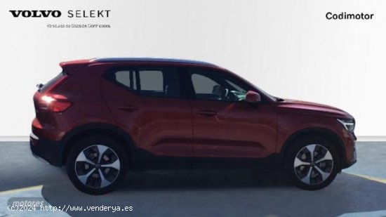 Volvo XC40 XC40 Core, B3 (gasolina), Gasolina de 2022 con 1.001 Km por 38.990 EUR. en Sevilla