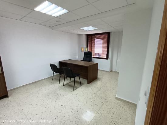 SE VENDE LOCAL PARA OFICINAS Y DESPACHOS EN ZONA CENTRICA BENIDORM - ALICANTE