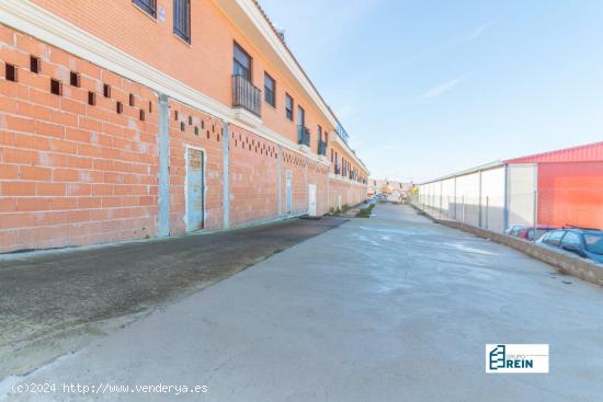 Cinco locales en venta en Recas (Toledo) - TOLEDO