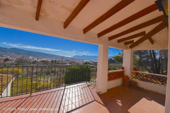 FINCA CON VISTAS ESPECTACULARES - ALICANTE