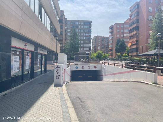 Vendemos plaza de garaje en El Carrascal. - MADRID