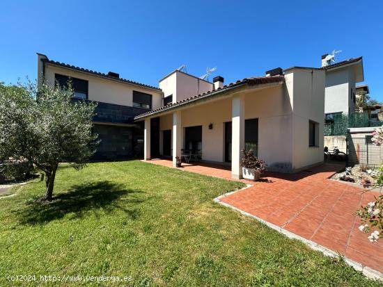 Chalet independiente en Esparza de Galar - NAVARRA