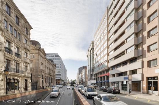 LOCAL SUPERCOMERCIAL EN EL CENTRO!!! OPORTUNIDAD !! - A CORUÑA