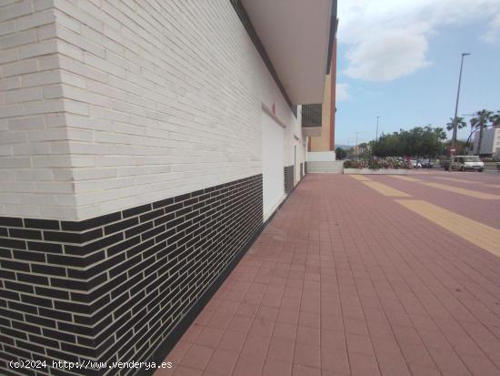 Estupendo Local Comercial en Juan Carlos I. - MURCIA