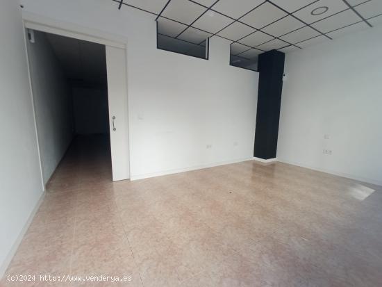 SE ALQUILA LOCAL COMERCIAL 60 MTS2 ZONA CENTRO 400 EUROS - ALICANTE