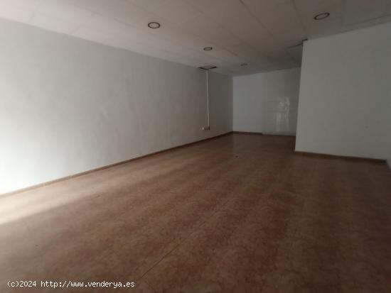 SE ALQUILA LOCAL COMERCIAL 60 MTS2 ZONA CENTRO 400 EUROS - ALICANTE