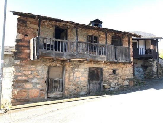  CASA DE PIEDRA A 15 MINUTOS DE LAS MEDULAS - LEON 